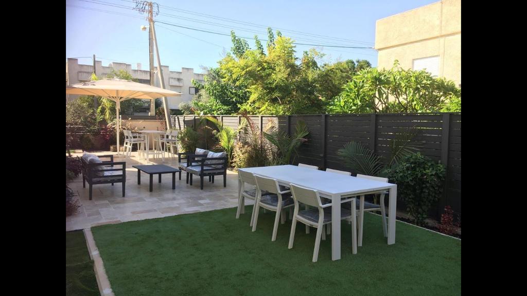 Sokolov Vacation Boutique Apartments By The Sea In Nahariya Bagian luar foto